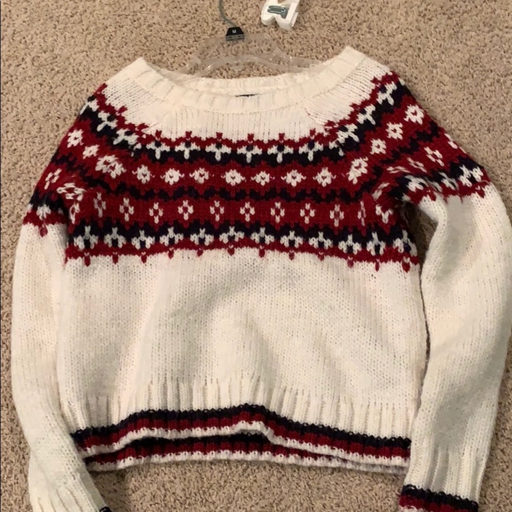 American eagle white red and navy sweater